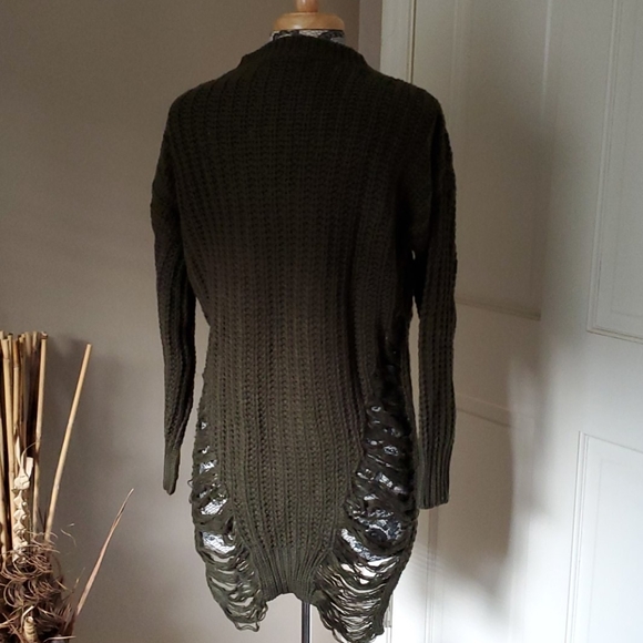 Tic Toc oversized distressed sweater, size S - Picture 3 of 5